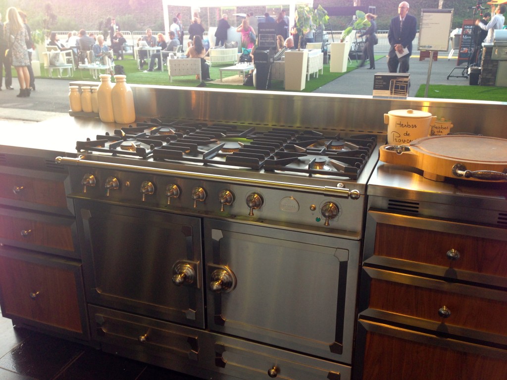 no better range for the french country kitchen of my dreams